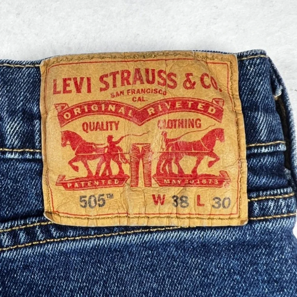 Levis 505 Regular Fit Dark‎ Wash Straight Leg Jeans Mens 38x30 Blue Denim